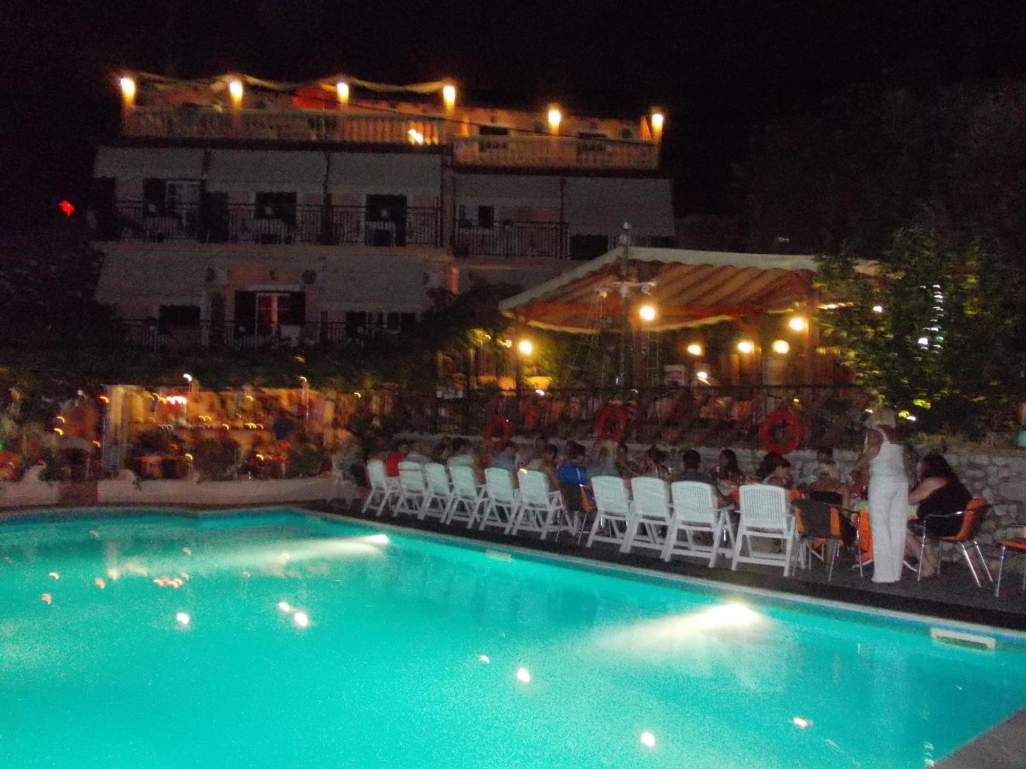 Aparthotel Argo Pool & Bar Benitses  Exterior foto
